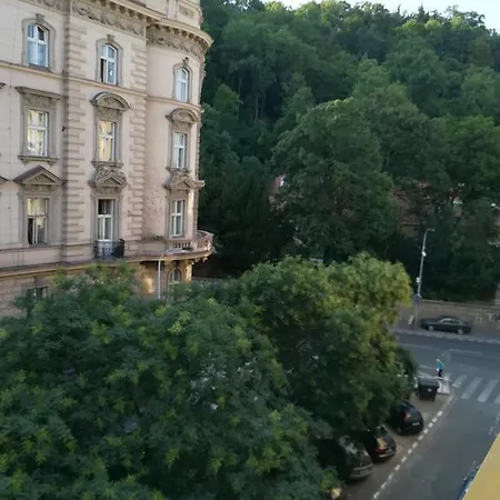 Kinsky Park View Апартаменты *