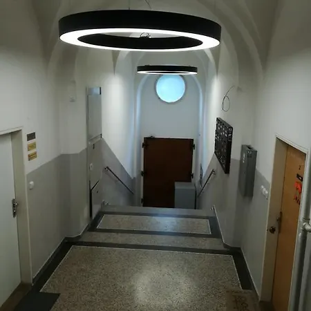 Kinsky Park View Апартаменты Прага