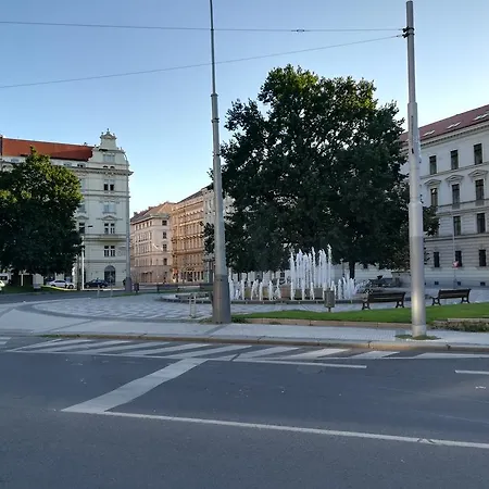 Kinsky Park View Daire Prag